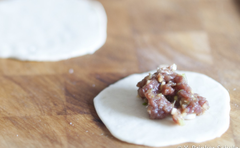 Schritt für Schritt: Selbst gemachte chinesische Ravioli mit Rindfleisch-Füllung