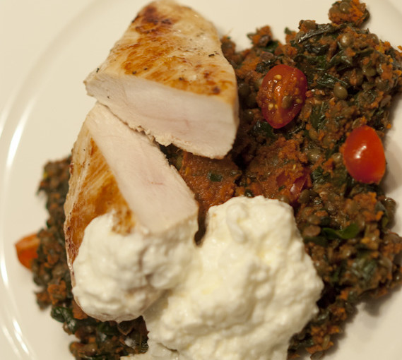 Nachgekocht: Würziges Hühnchen mit Spinat-Linsen von GourmetGuerilla