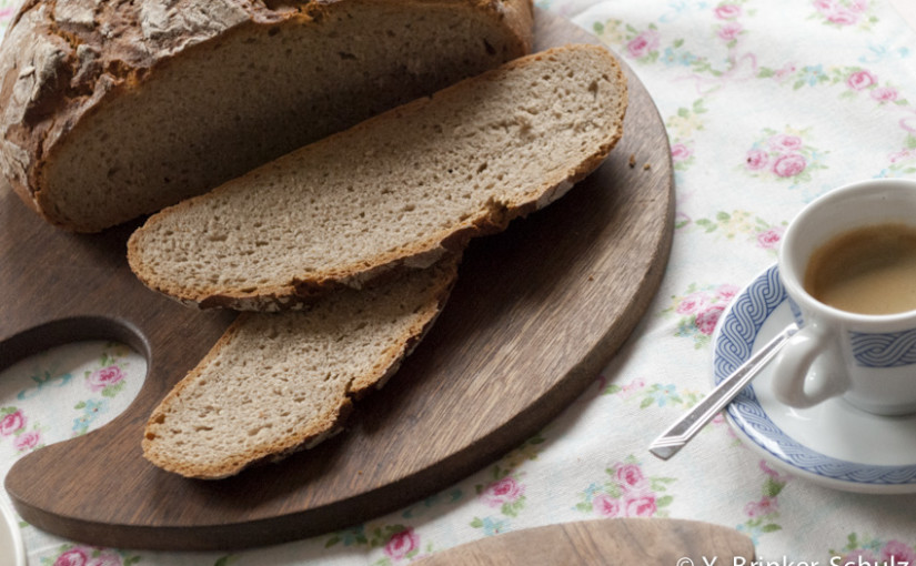 Mein allererstes Sauerteigbrot – mit selbst gemachter Butter!