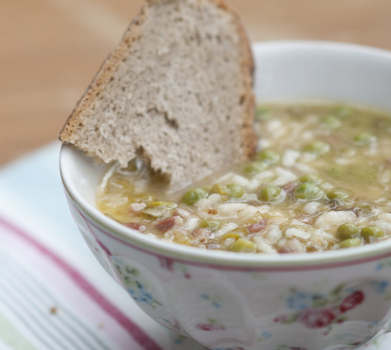 Seelenstreichler-Suppe aus Bella Italia: Reis mit Erbsen