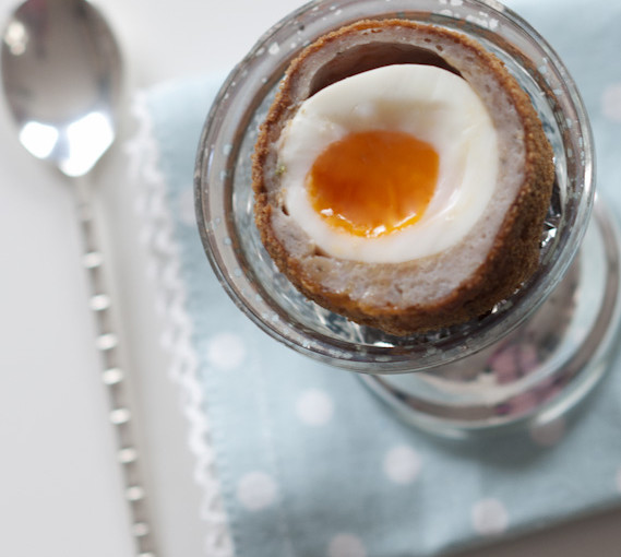 Ein schottischer Klassiker gegen Fernweh: scotch eggs!
