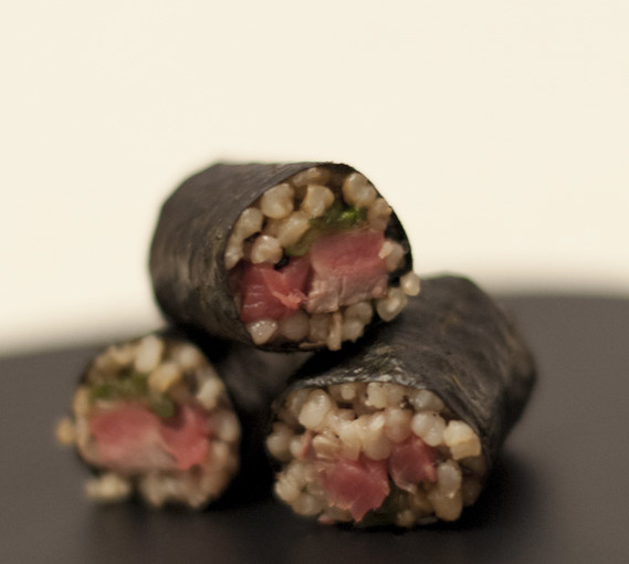 Für das Kochmädchen: Sushi mit Graupen und Rinderfilet