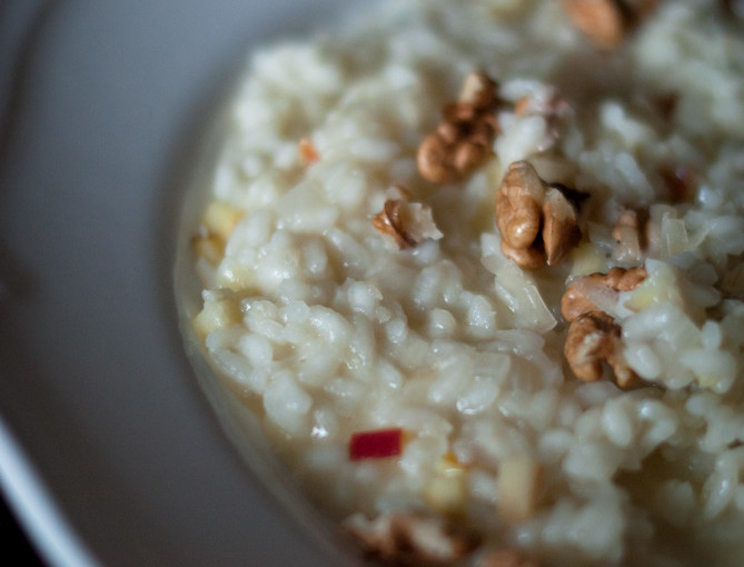Roquefort-Risotto mit Apfel und Walnüssen